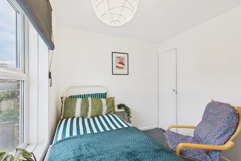 1 bedroom in a house share to rent, Canterbury Place - UBR