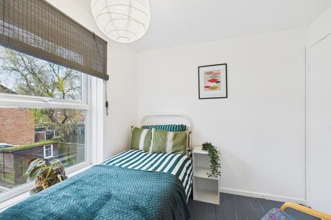 1 bedroom in a house share to rent, Canterbury Place - UBR