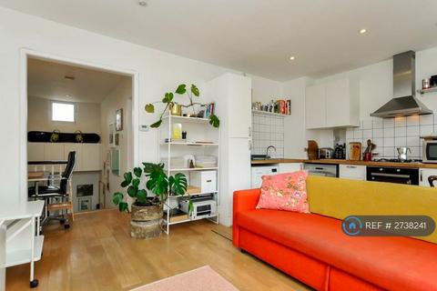 undefined, Reighton Road, London, E5