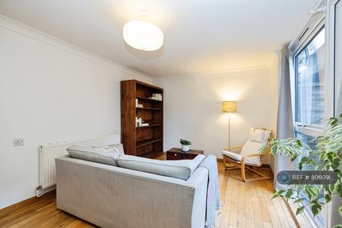 1 bedroom flat to rent, Chalk Farm, London, NW1