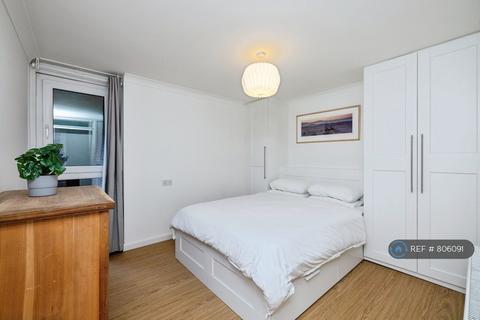 1 bedroom flat to rent, Chalk Farm, London, NW1