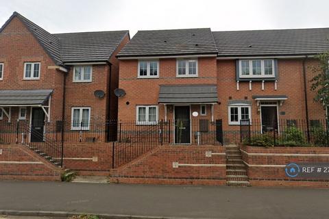 3 bedroom terraced house to rent, Derwentwater Road, Gateshead, NE8
