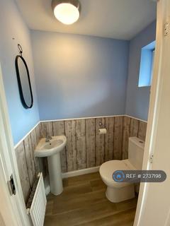 3 bedroom terraced house to rent, Derwentwater Road, Gateshead, NE8