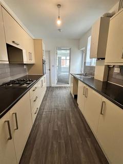 3 bedroom terraced house to rent, Hunter Street, Northampton NN1