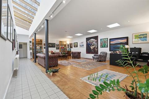 undefined, Mortimer Road, London N1