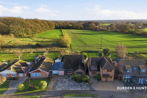 3 bedroom terraced bungalow for sale, Shortcroft, Kelvedon Hatch, CM15