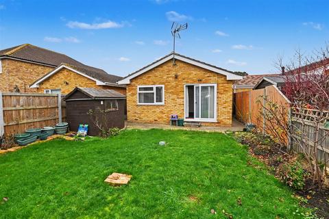 2 bedroom detached bungalow for sale, Church Parade, Canvey Island SS8