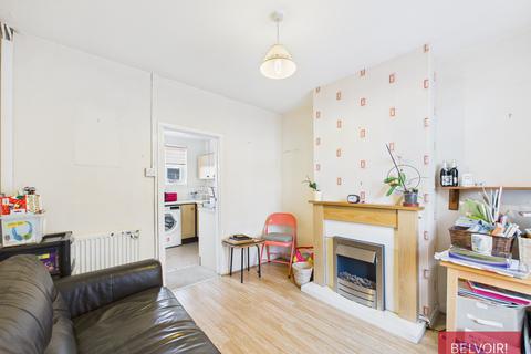 3 bedroom terraced house for sale, Glen Avon, Wrexham, LL12