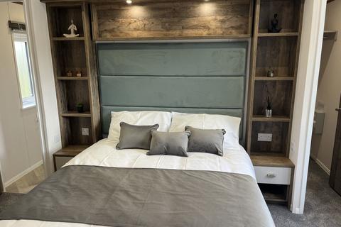 undefined, MIll Lane, Hawksworth Leeds