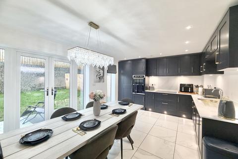 4 bedroom detached house for sale, Waddle Road, Micklefield