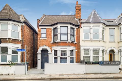3 bedroom flat to rent, Westbury Avenue, London, N22