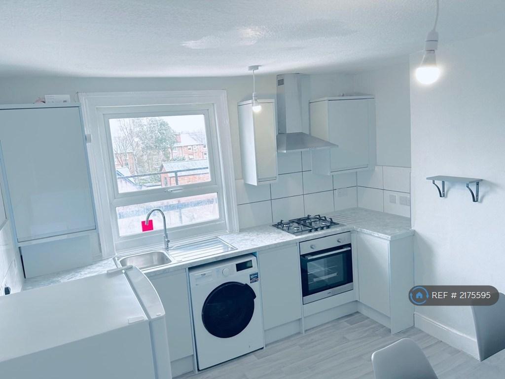 Lounge/Kitchen