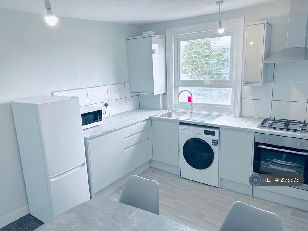 Lounge/Kitchen