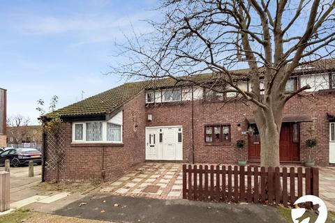 3 bedroom end of terrace house to rent - Goldcrest Close, London, SE28