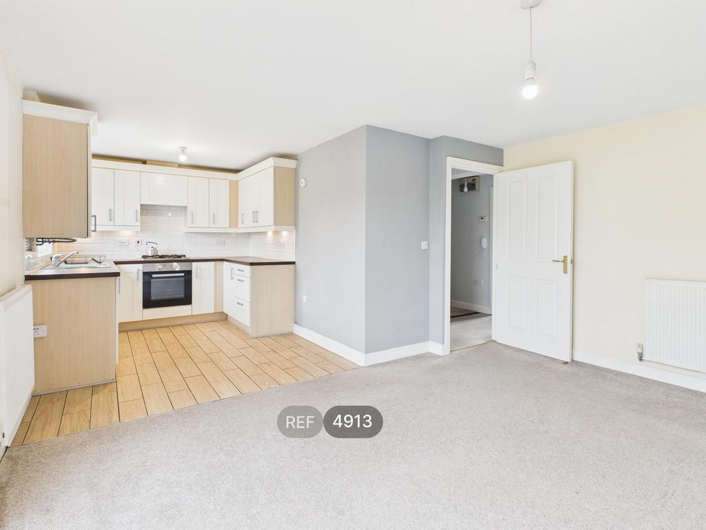 Kitchen / Living Area