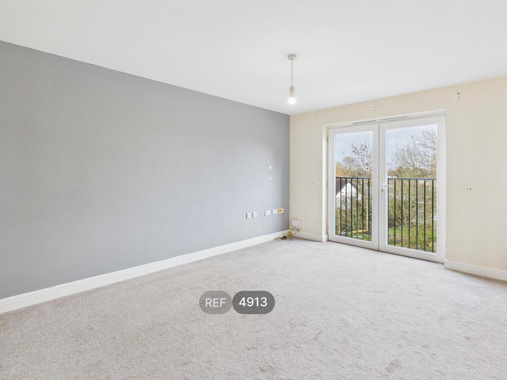 Kitchen / Living Area