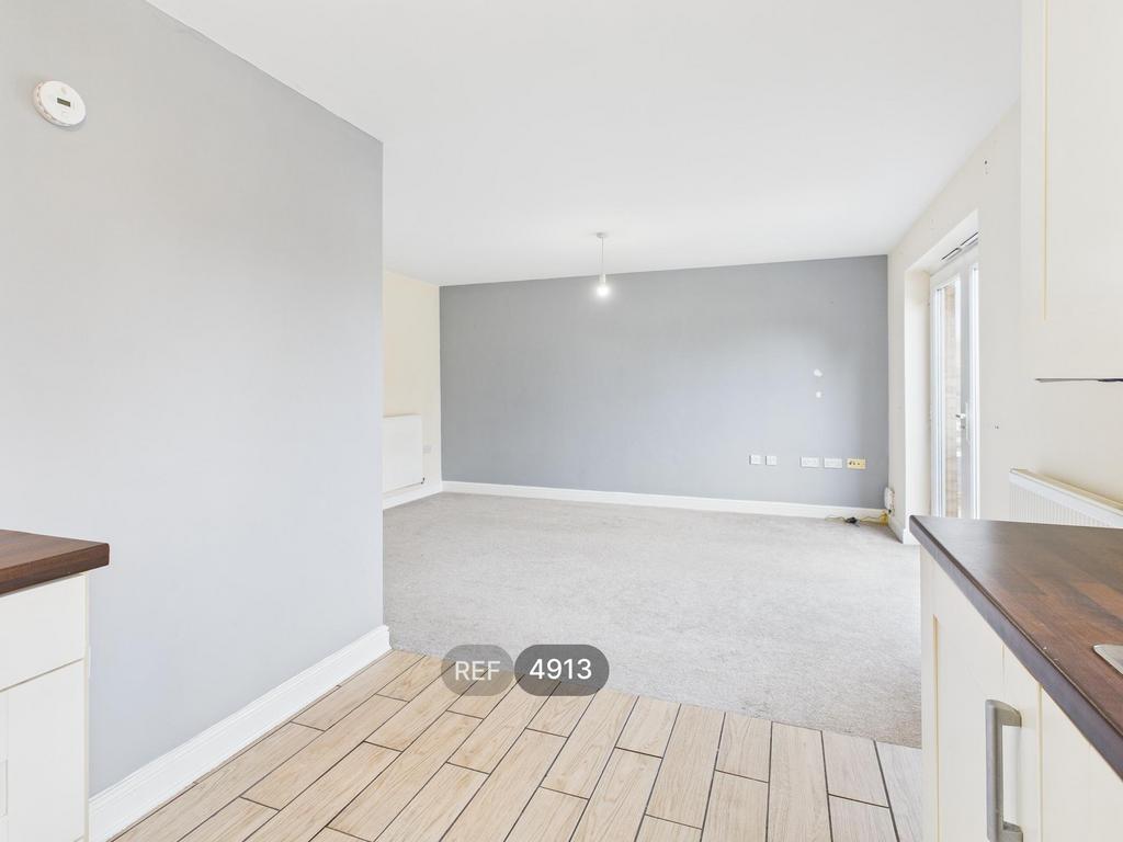 Kitchen / Living Area