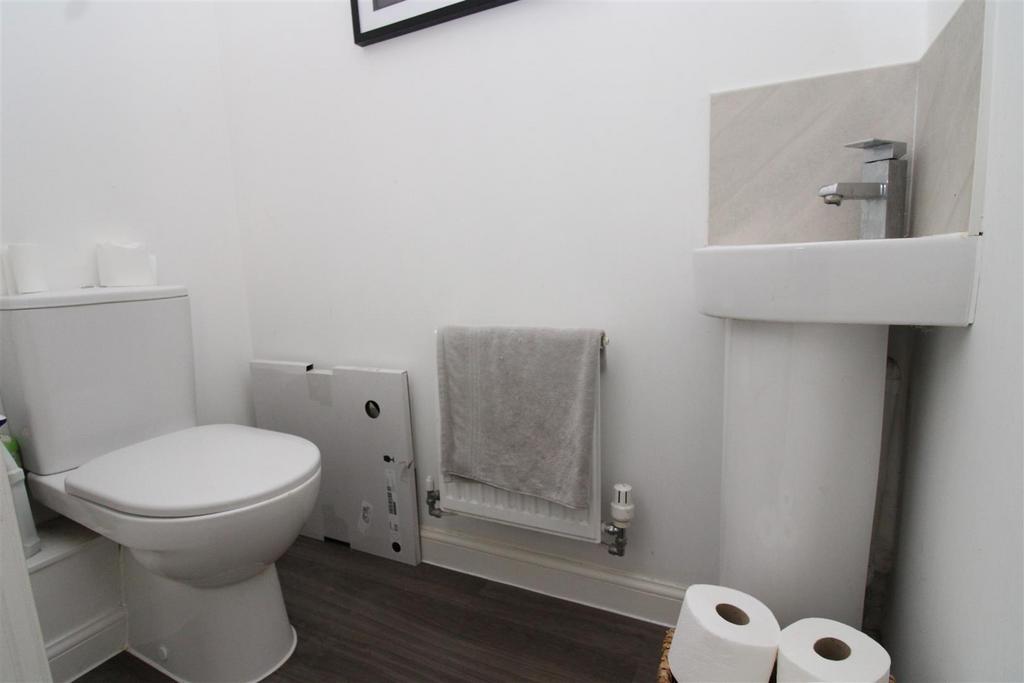 Ground floor wc.JPG