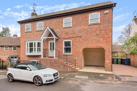 5 bedroom detached house to rent, Brickfields, Harrow on the Hill