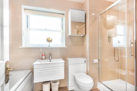 5 bedroom detached house to rent, Brickfields, Harrow on the Hill