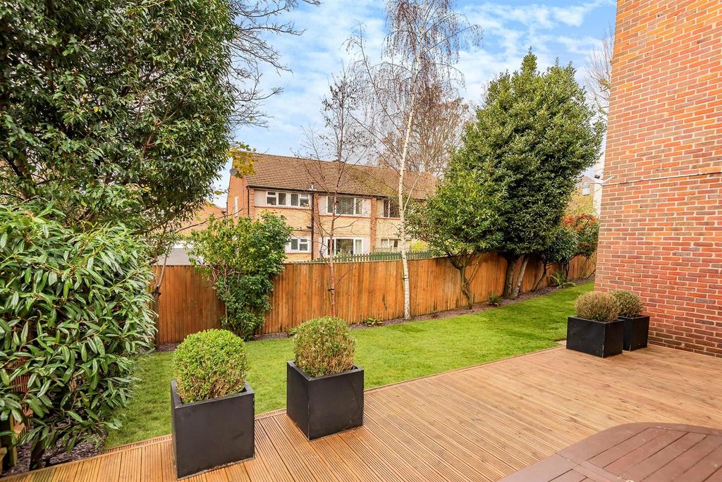 Brickfields House - Garden &amp; Decking.jpg