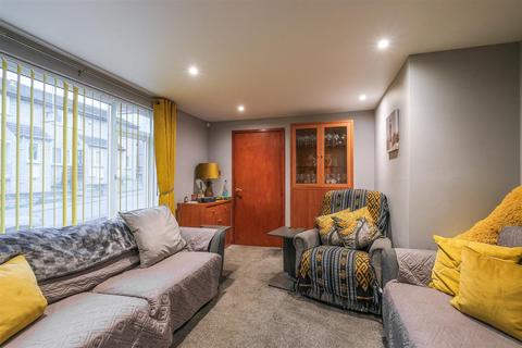 5 bedroom detached house for sale, Brooke Street, Brighouse
