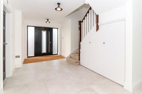 undefined, Glen Way, Watford, WD17