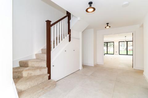 undefined, Glen Way, Watford, WD17