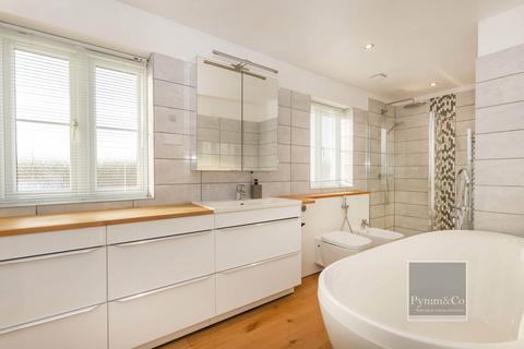 3 bedroom detached house for sale, Lord Nelson Drive, Norwich NR5