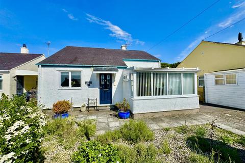 2 bedroom detached bungalow for sale, Stad Llwynaethnen, Trefor