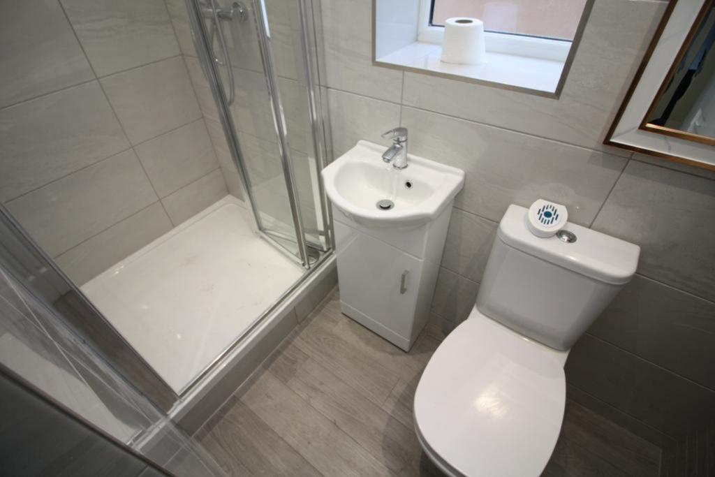 Bed2 ensuite