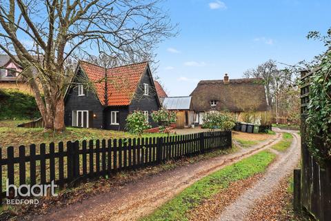 5 bedroom character property to rent, Warden Road, BIGGLESWADE