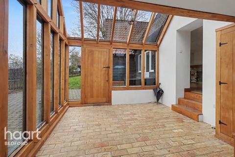 5 bedroom character property to rent, Warden Road, BIGGLESWADE