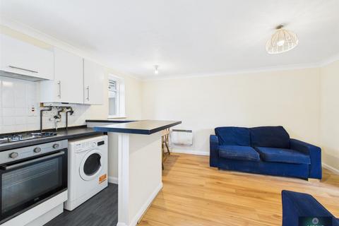 undefined, Hollin Court, Northgate RH10