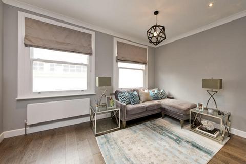 2 bedroom maisonette to rent, Fulham Road, London, SW10