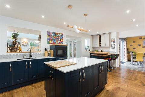 4 bedroom detached house for sale, Privet Drive, Thorpe Willoughby,