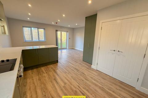 undefined, Cedar Mews Gate Luton LU2 9AA