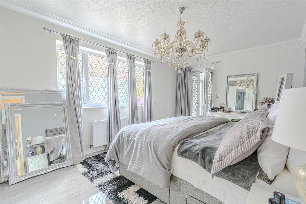 Ground floor bedroom