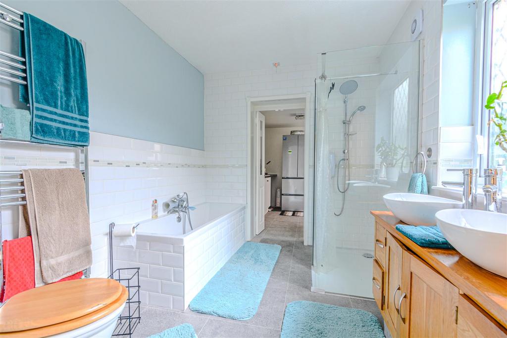 Ground floor bathroom