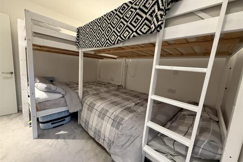 2 bedroom apartment for sale, Queen Street, Salford