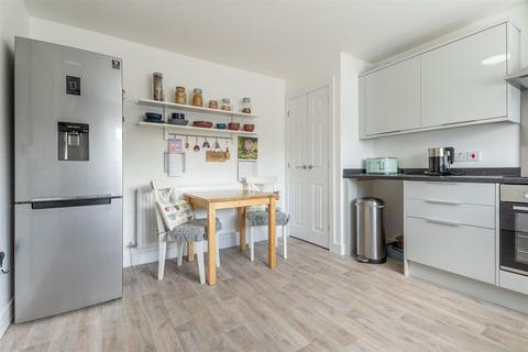 3 bedroom detached house for sale, Llwyn Helyg, Amlwch