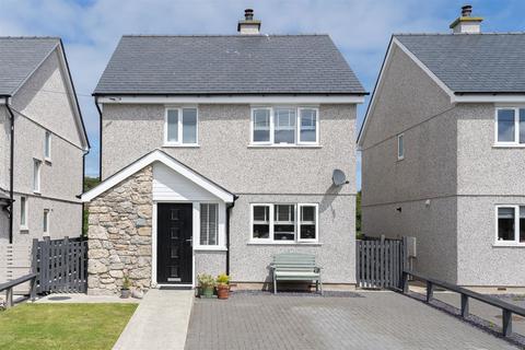 undefined, Llwyn Helyg, Amlwch