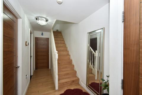 4 bedroom terraced house to rent, Northolt, UB5