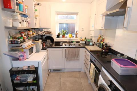 2 bedroom semi-detached house for sale, Lower Road, Orpington BR5