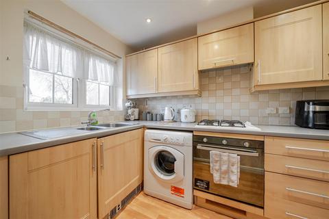 2 bedroom end of terrace house for sale, Porthallow Close, Orpington BR6