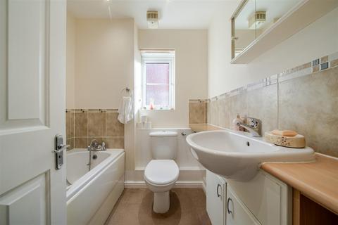 2 bedroom end of terrace house for sale, Porthallow Close, Orpington BR6