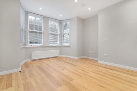 1 bedroom flat to rent, Netherhall Gardens