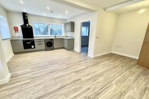 2 bedroom property to rent, High Street, Cubbington