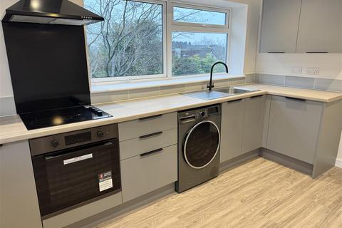 2 bedroom property to rent, High Street, Cubbington
