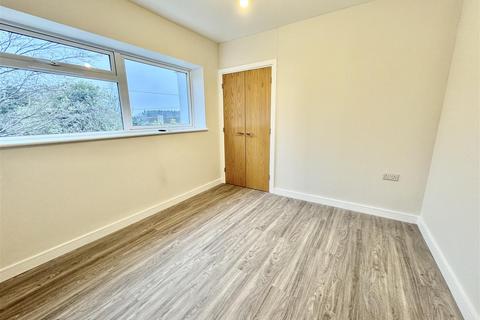 2 bedroom property to rent, High Street, Cubbington